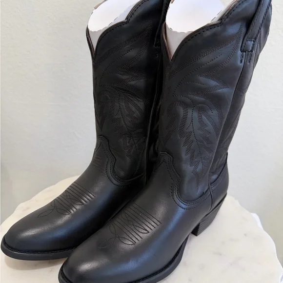 Shyanne Black Leather Western Heeled Boots NIB Size 9M - Picture 1 of 14